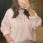 Appliqué bow sweatshirt